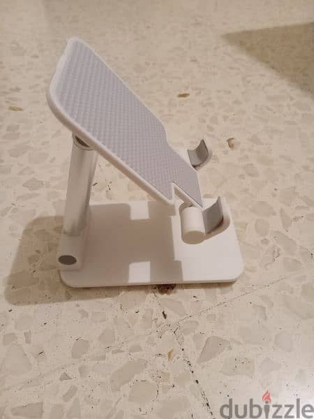 phone stand new! 3