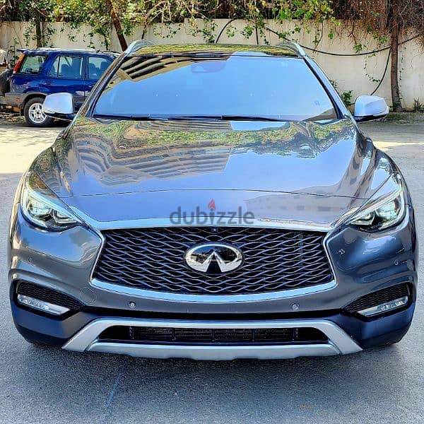 ONE OF A KIND INFINITI QX30 AWD 2017 Luxury edition full 87000 miles 5