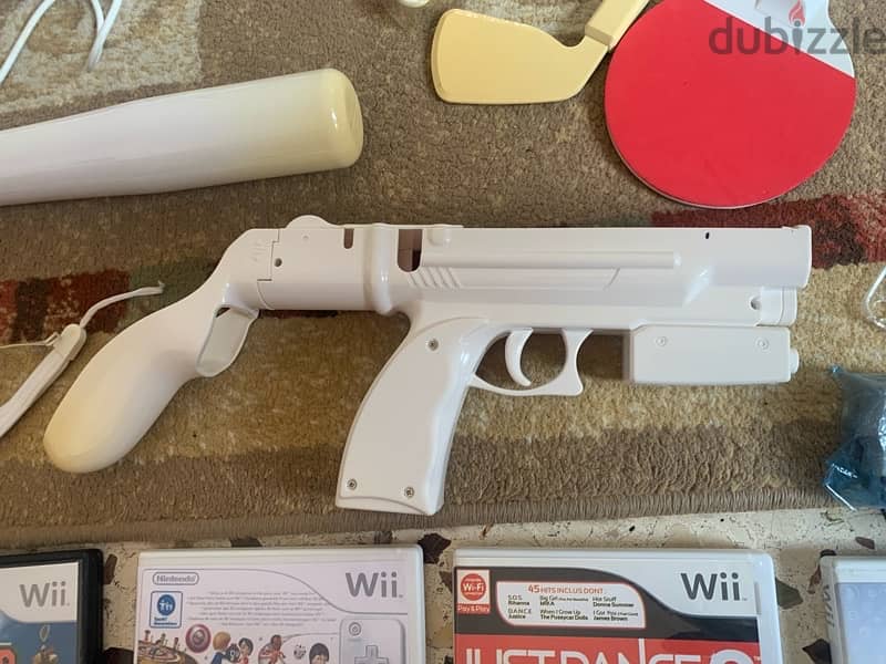 wii console+wii fit plus like new+many accessories more 18game 120$all 6