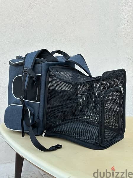 Pet carrier / backpack 1