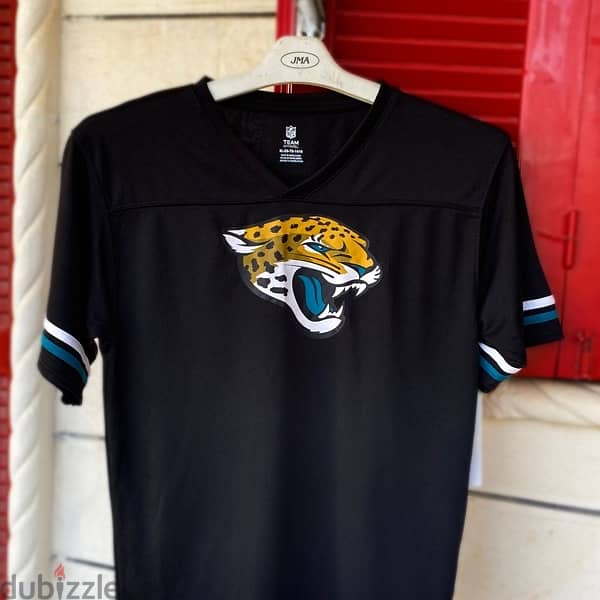NFL APPAREL Jaguars T-Shirt. 1