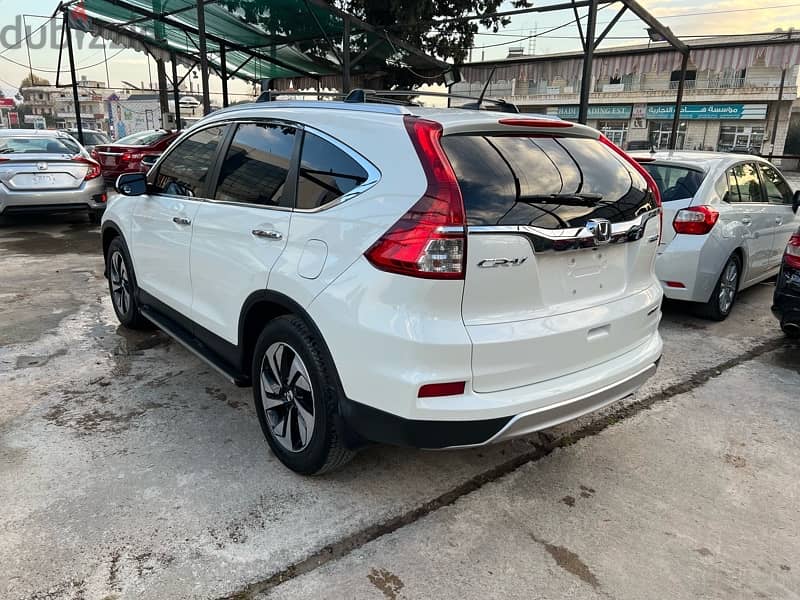 honda crv touring AWD 2015 super clean and law milege 2