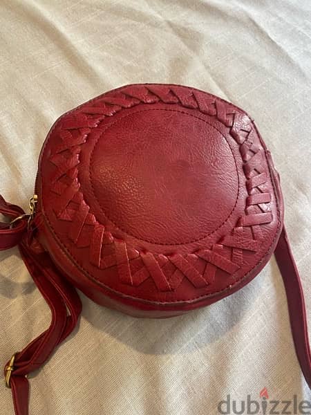 red faux leather purse 1