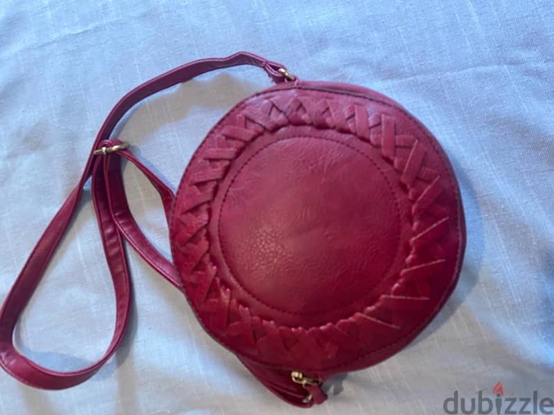 red faux leather purse 3