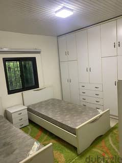 2 full bedrooms+ carpets 0