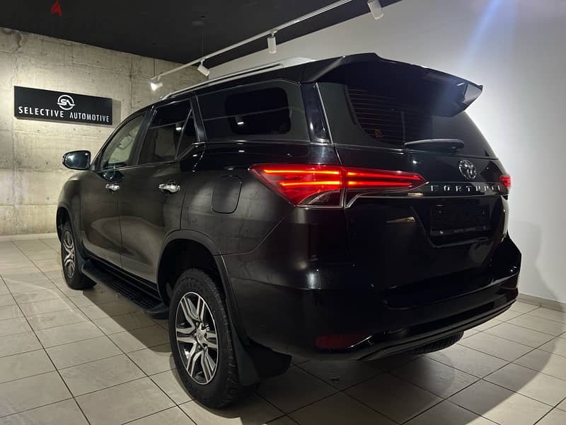 Toyota Fortuner 7 Seats Fully  loaded BUMC Source 1