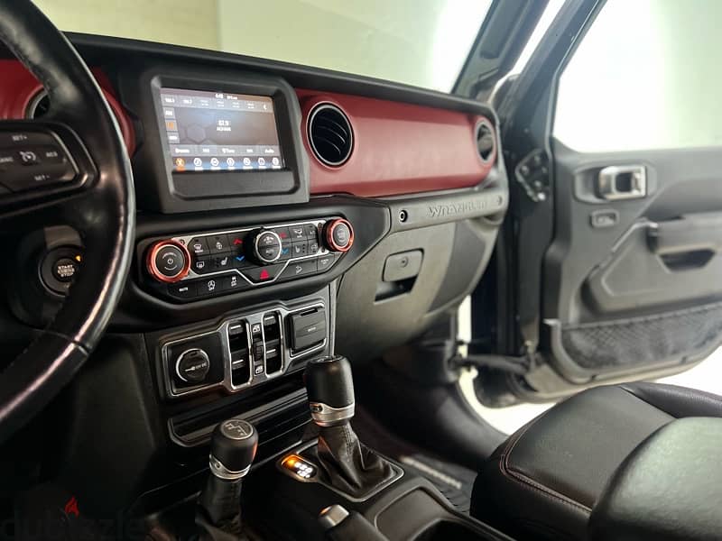 Jeep Wrangler JL 2020 Black on Black TgF service 9