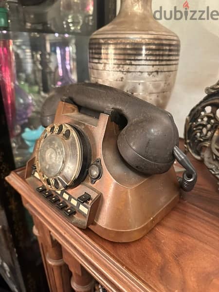 old telephone of copper with bekeliteتليفون نحاس انتيك 1