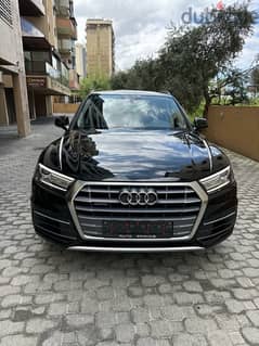 Audi Q5 Quattro 2018 black on black (company source-43000 km)