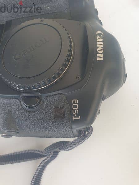 Camera canon EOS-1V in excellent condition,world best camera 1