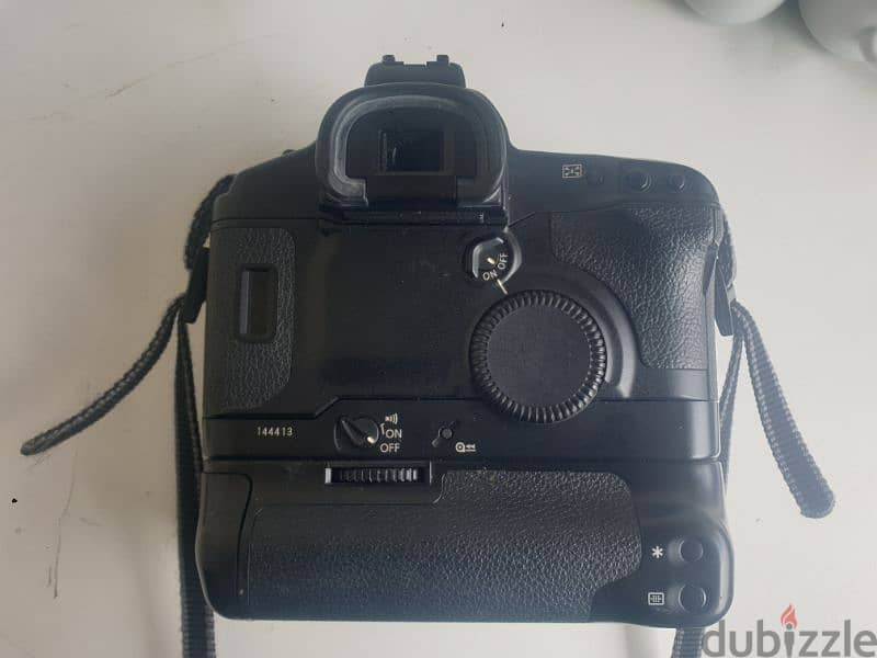 Camera canon EOS-1V in excellent condition,world best camera 4