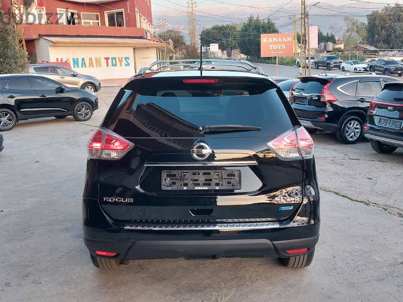 Nissan rogue SL ajnabe full options 4cyl 4×4 super clean 5
