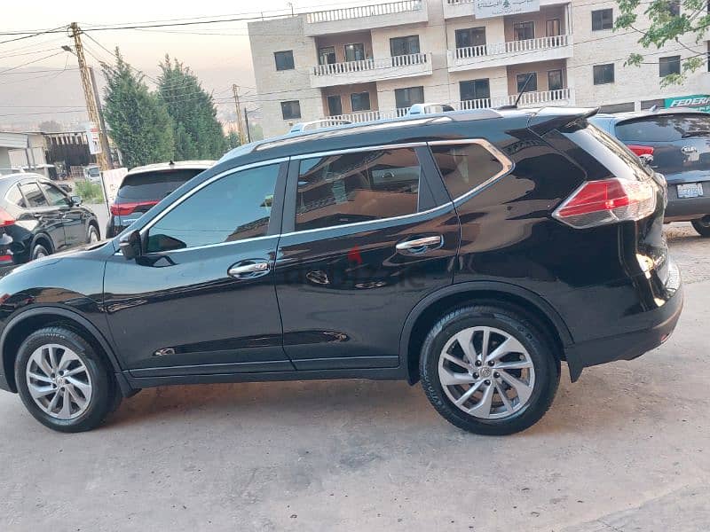 Nissan rogue SL ajnabe full options 4cyl 4×4 super clean 6