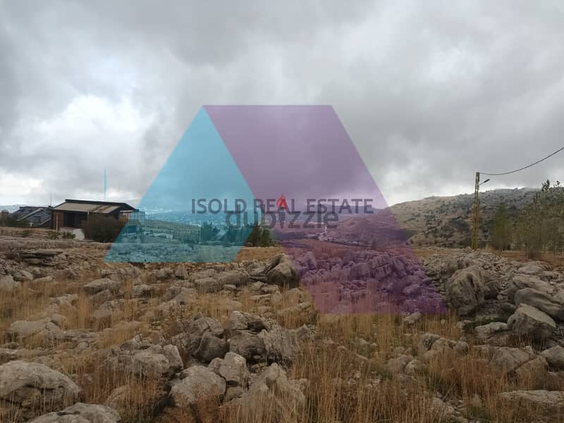 A 918 m2 land for sale in Qanat Bakish 3