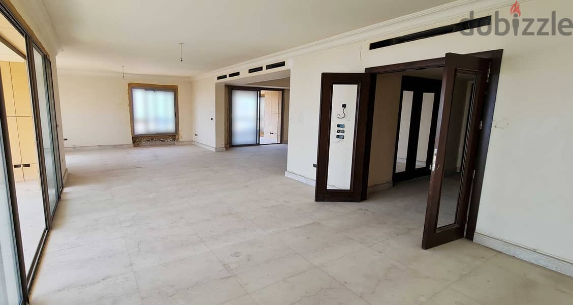 Luxurious apartment in Ramlet el bayda/رملة البيضاء REF#LF104132 1