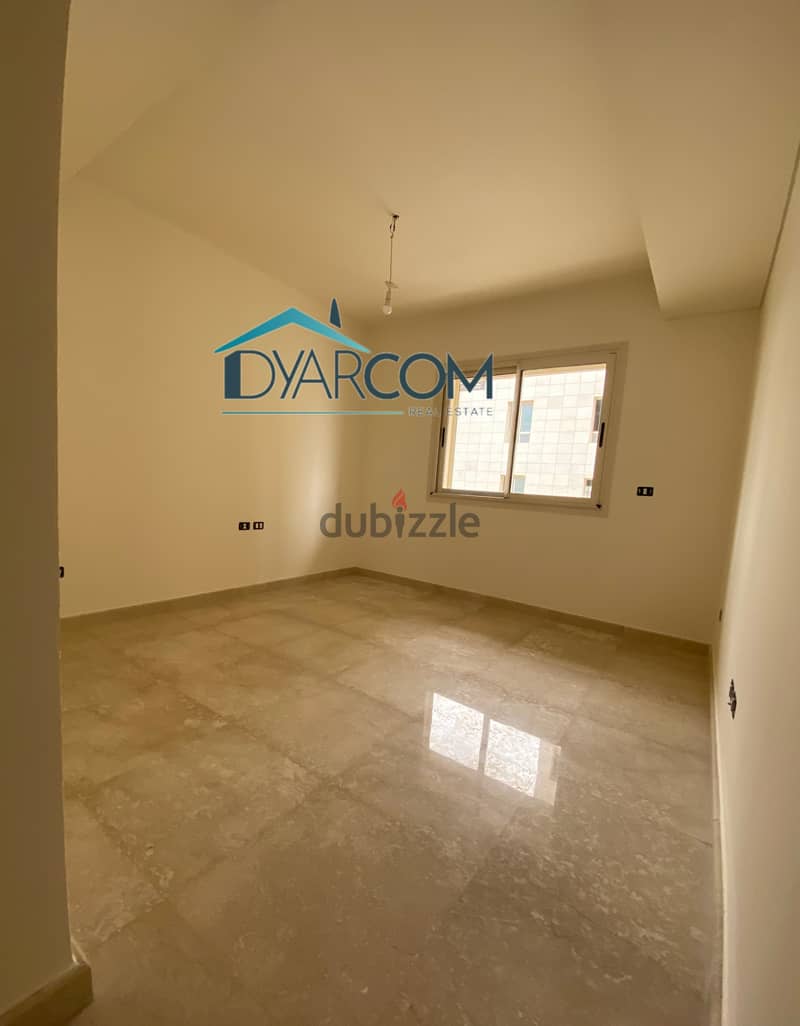 DY1061 - Ramlet el Bayda Luxurious Apartment For Sale! 7