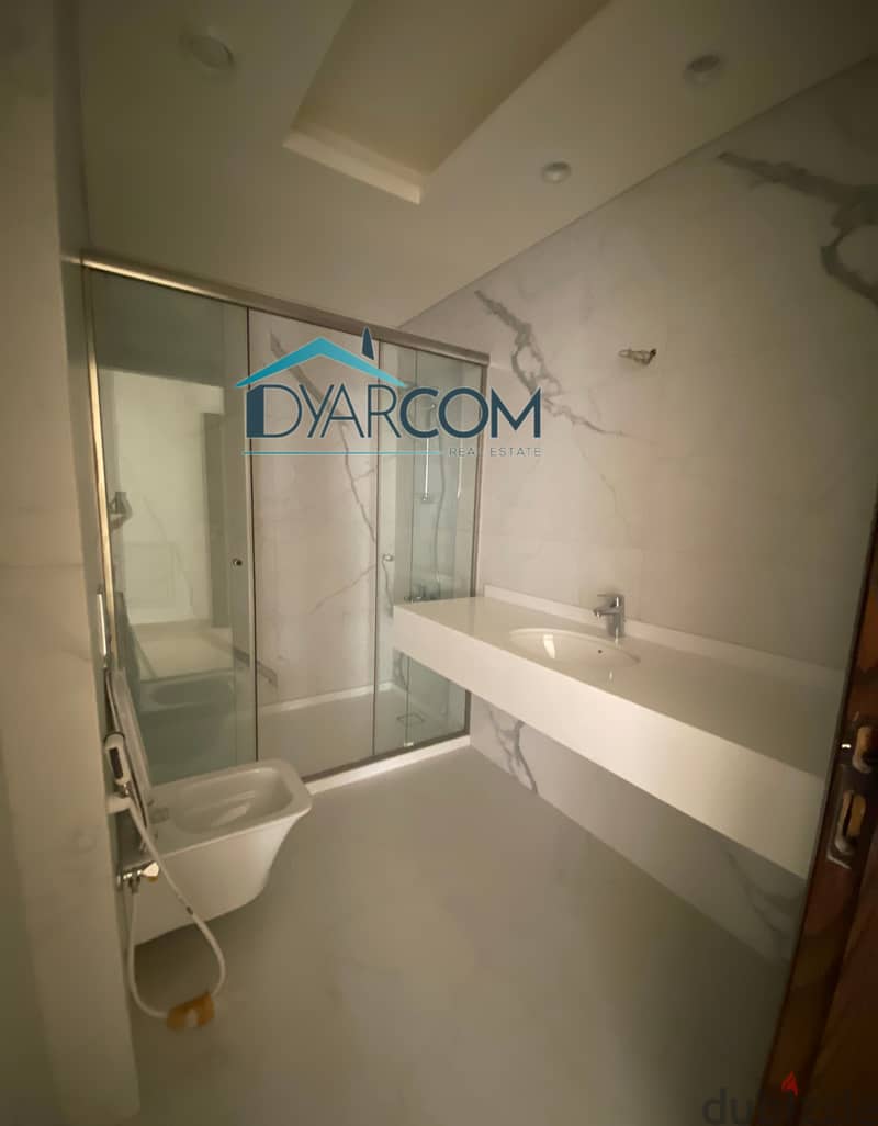 DY1061 - Ramlet el Bayda Luxurious Apartment For Sale! 9
