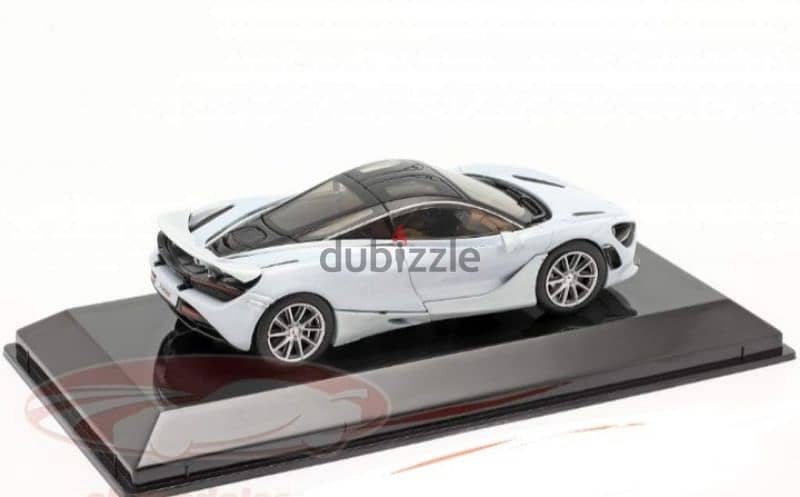 Mclaren 720S (2017) diecast car model 1;43. 4