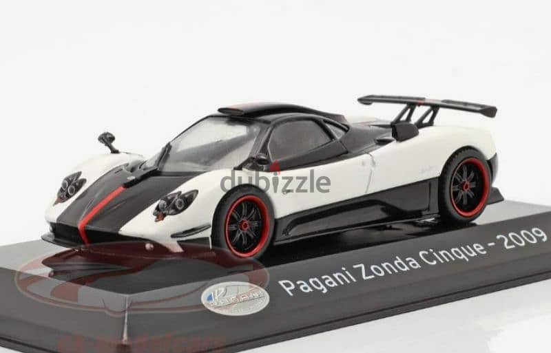 Pagani Zonda Cinque (2009) diecast car model 1;43. 1