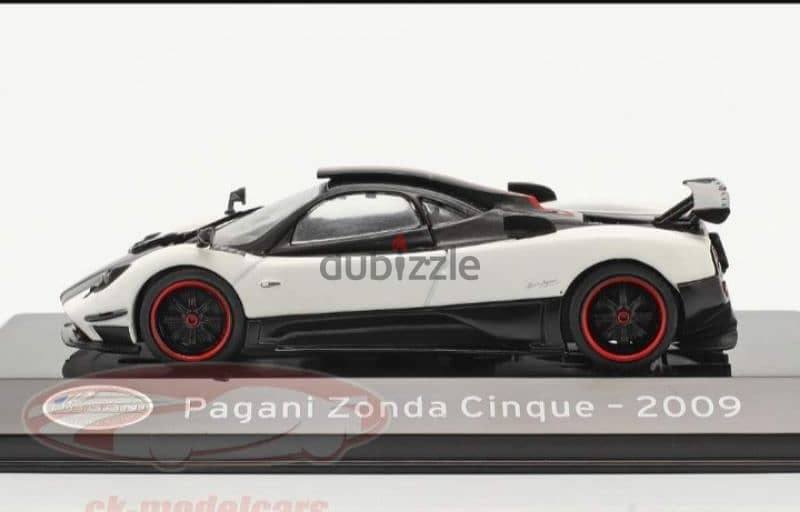 Pagani Zonda Cinque (2009) diecast car model 1;43. 2
