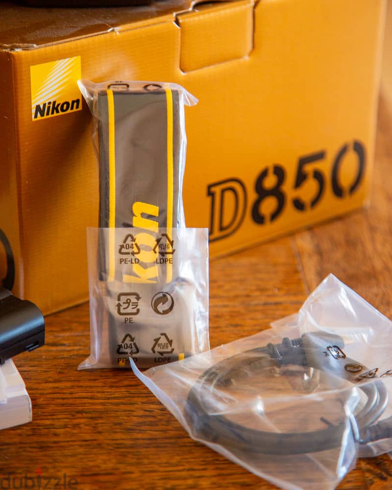 NIKON D850 open box used for 10 days 7