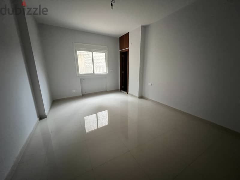 Apartment for sale in Elissar شقة للبيع في أليسار 4