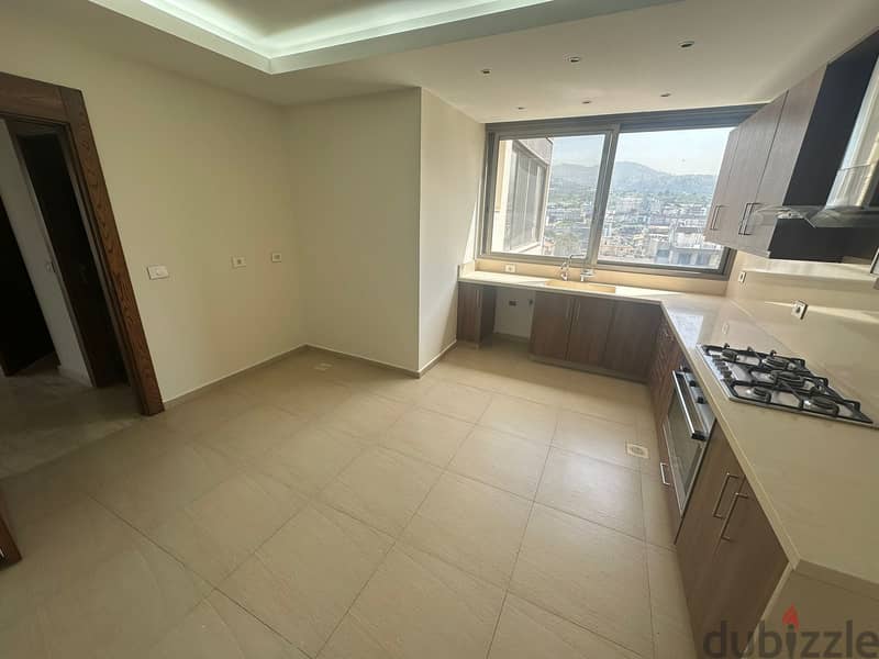 Apartment For Sale in Sin El Fil  بنتهاوس للبيع في سن الفيل 3