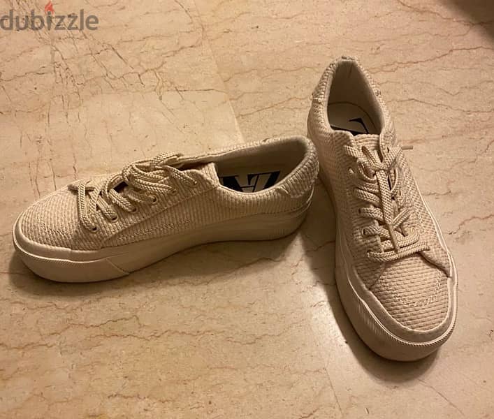 Zara Sneakers size 38 Excellent Condition Barely Worn 2