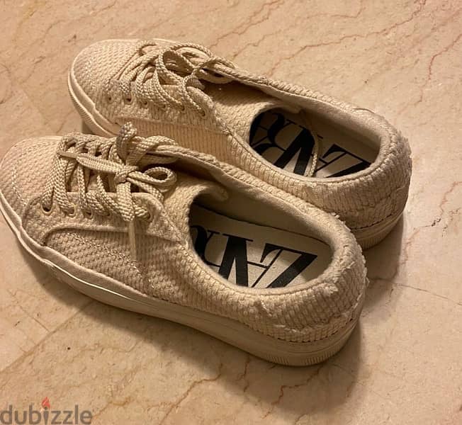 Zara Sneakers size 38 Excellent Condition Barely Worn 4