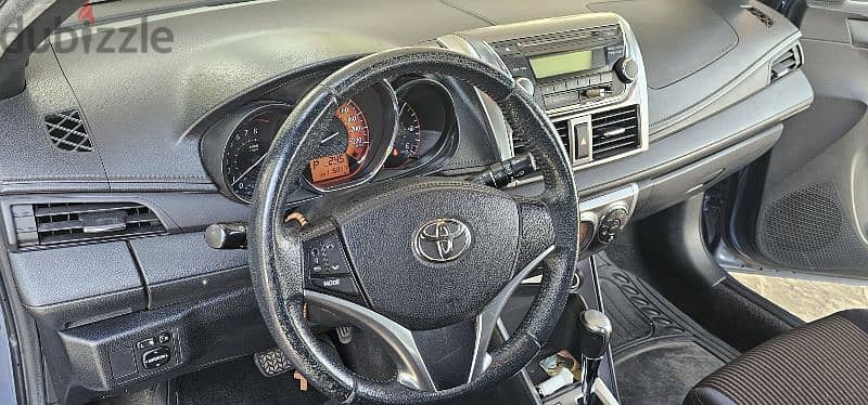 Toyota Yaris 1.5G Hatchback 2016 7