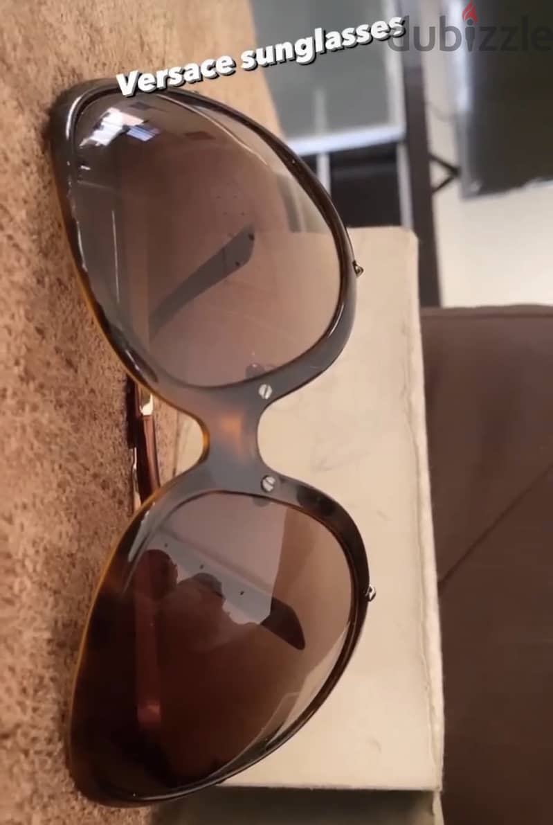 Versace Sunglasses Original & New Condition 1