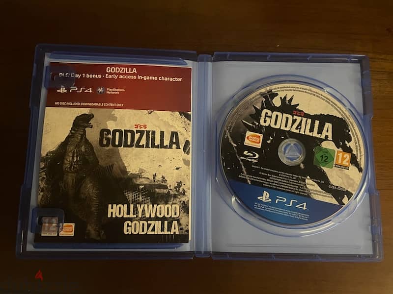 Godzilla - PS4 used (in mint condition) 2