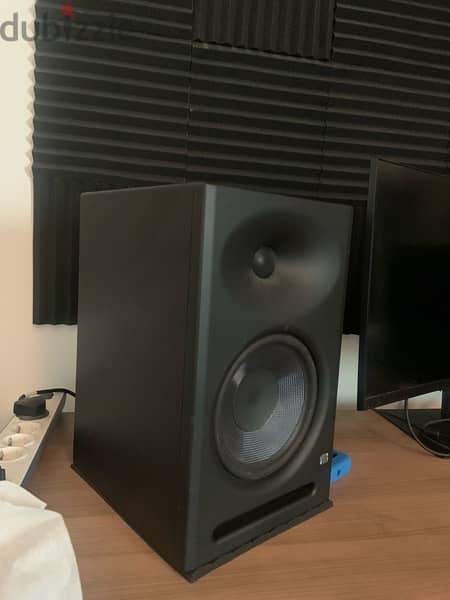 pair of PreSonus 8 inches speakers like new! 400$ 1