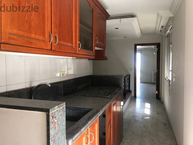 Duplex For Rent in Aoukar دوبلكس للبيع في عوكر 2