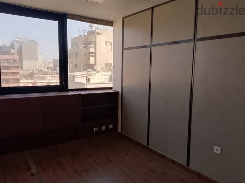 155 Sqm | Office For Rent in Beirut - Sanayeh 0