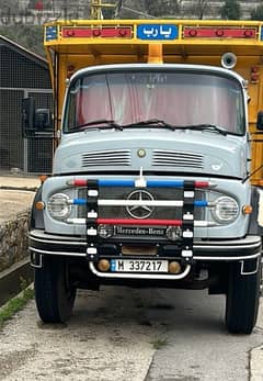 Mercedes truck 0