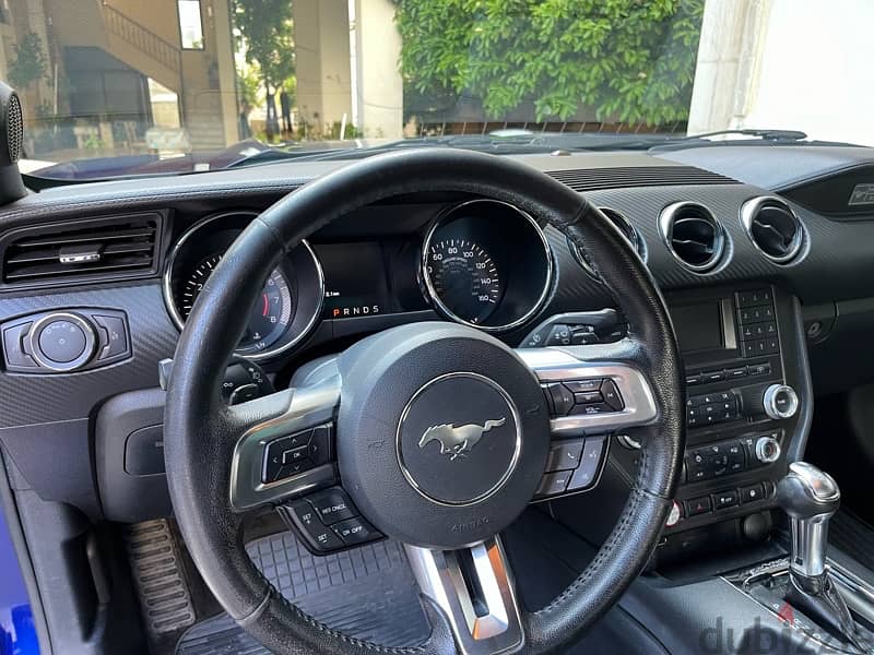 Ford mustang 2015 V6 3