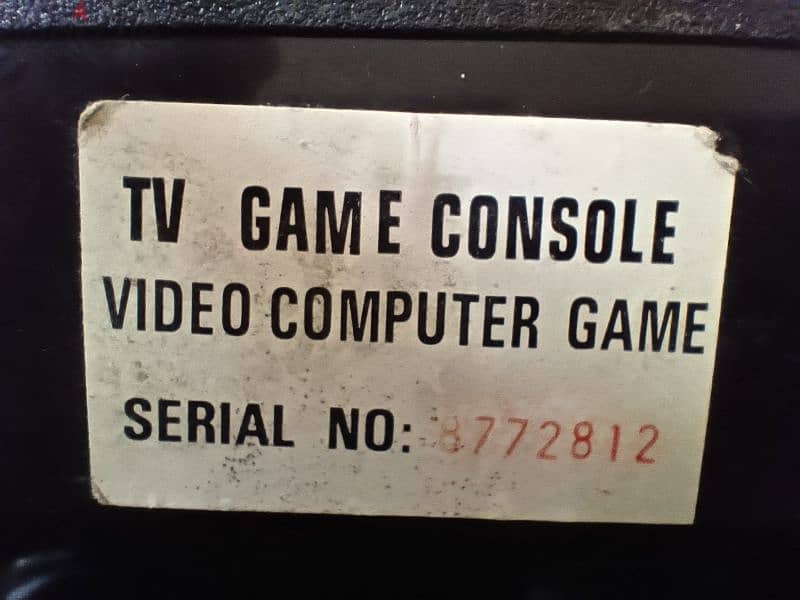 Atari 2600 jr Consol w/ 1 joystick and 4 games. vintage 5