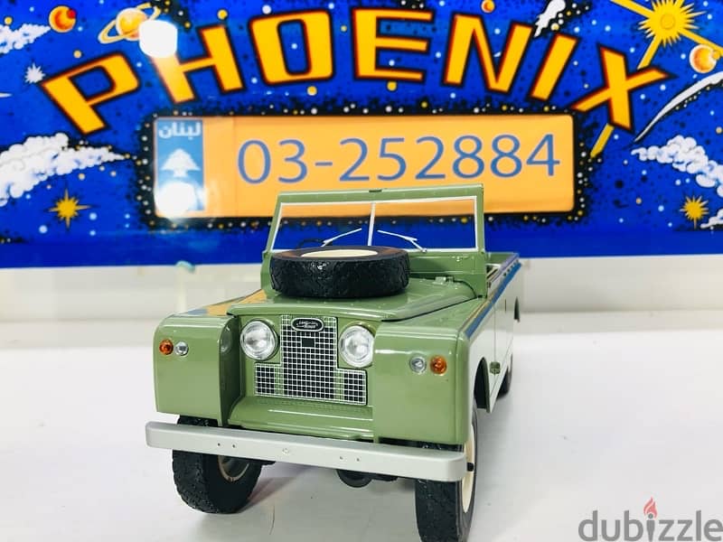 1/18 diecast Land Rover D109 GREEN Series 2 Pickup Open back. 2