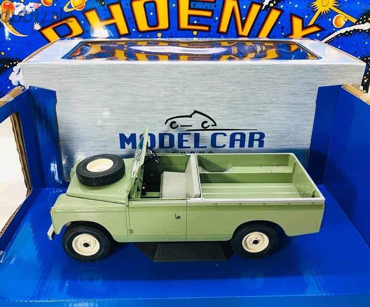 1/18 diecast Land Rover D109 GREEN Series 2 Pickup Open back. 4