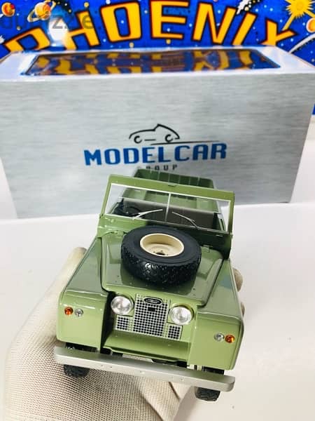 1/18 diecast Land Rover D109 GREEN Series 2 Pickup Open back. 7