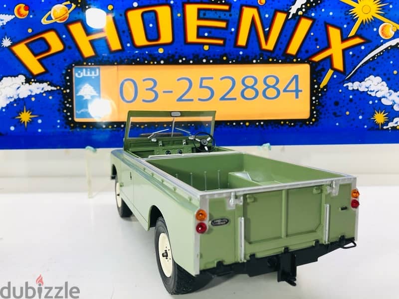 1/18 diecast Land Rover D109 GREEN Series 2 Pickup Open back. 14