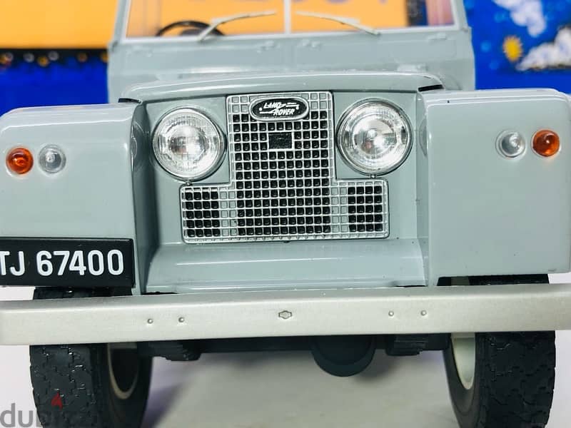 1/18 diecast Land Rover GREY Series 2 Pickup D109 NEW IN BOX 12