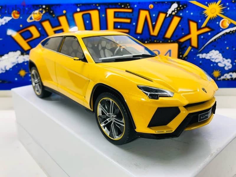 1/18 diecast Lamborghini Urus Mettalic Yellow NEW IN BOX. By Modelcar 4