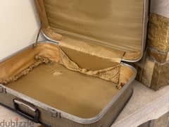 vintage classic suitcase 0