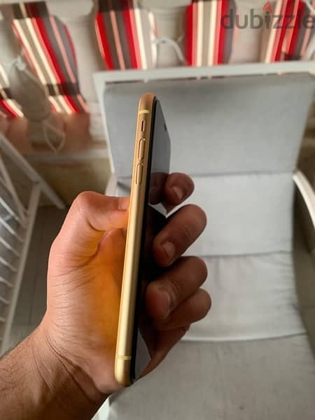 iphone xr yellow 128 6