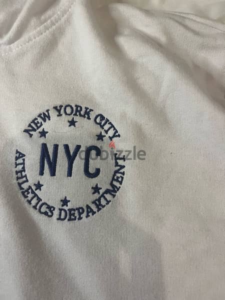 croped new york city white sweater 1