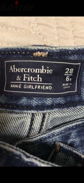 Mom jeans authentic Abercrombie size 38, top small 6