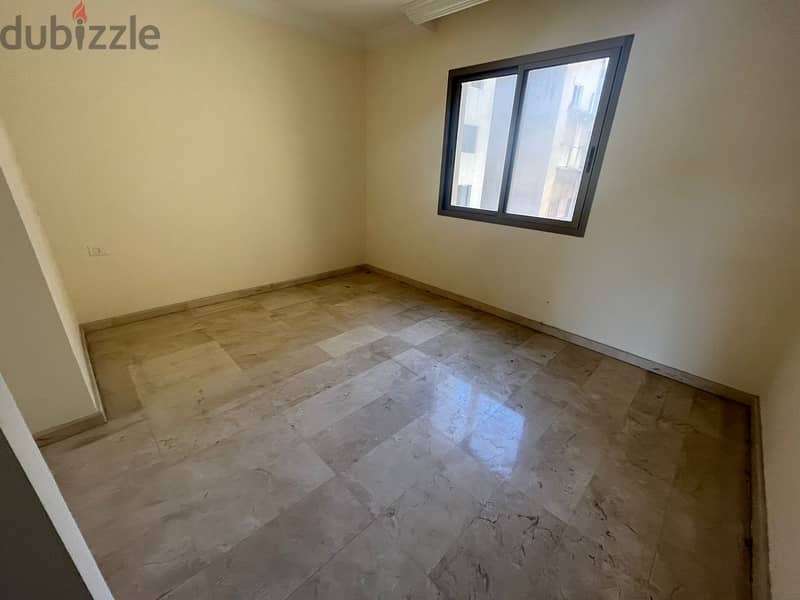 BEAUTIFUL Apartment For Sale in Mazraaشقة جميلة للبيع في مزرعة 8