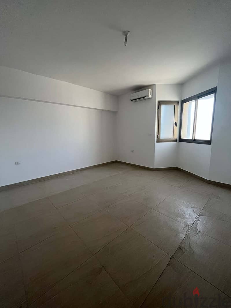 BRAND NEW IN MAR ELIAS PRIME (200SQ) 3 BEDROOMS , (MA-134) 4